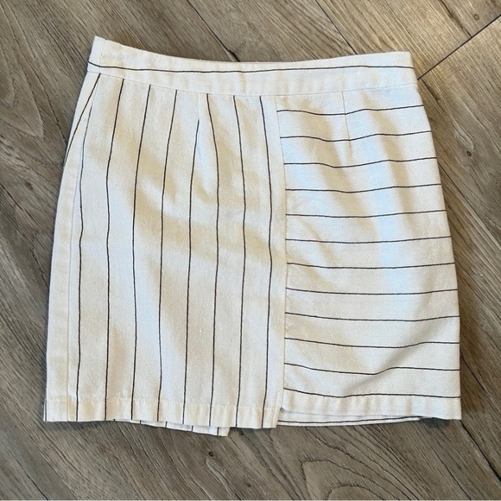 Urban Outfitters Mini Skirt